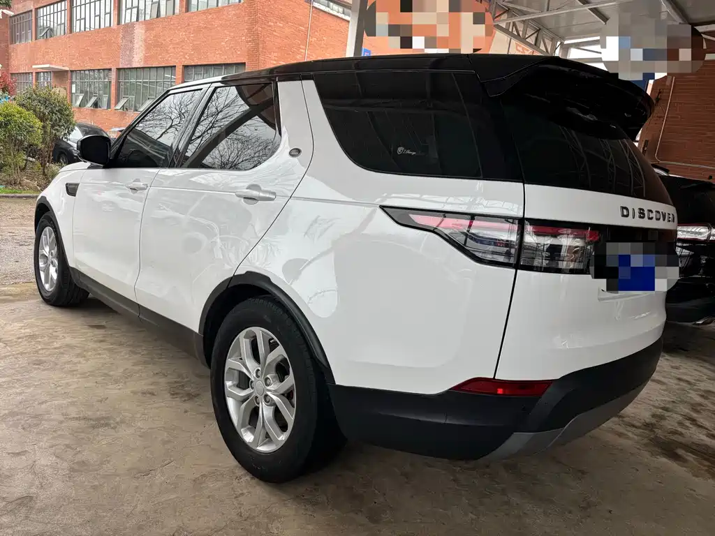 Land Rover Discovery 2018 — фото 13