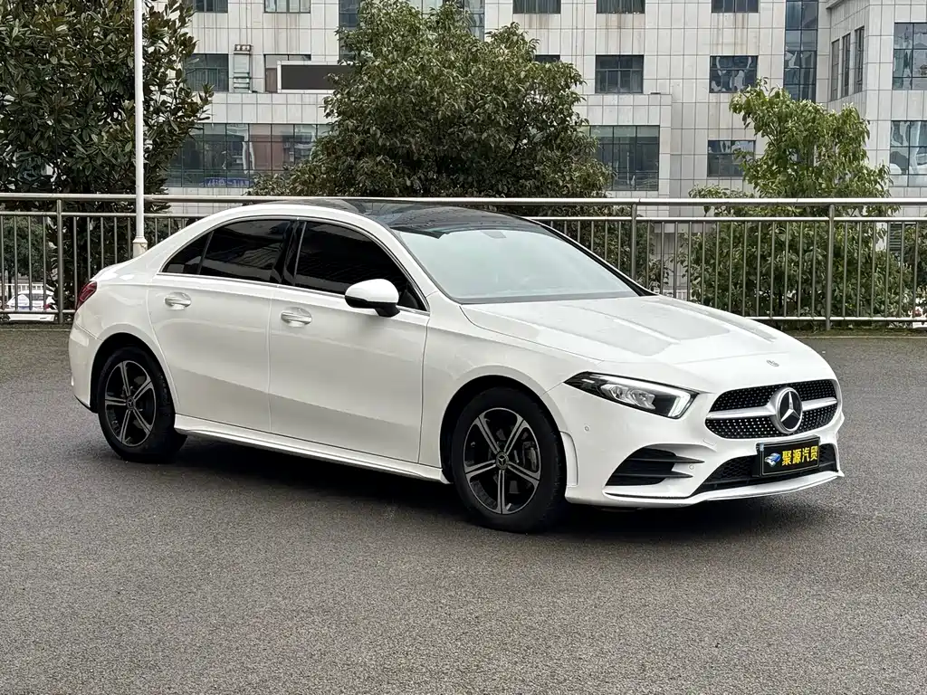 Mercedes-Benz A-Class 2022 — фото 3