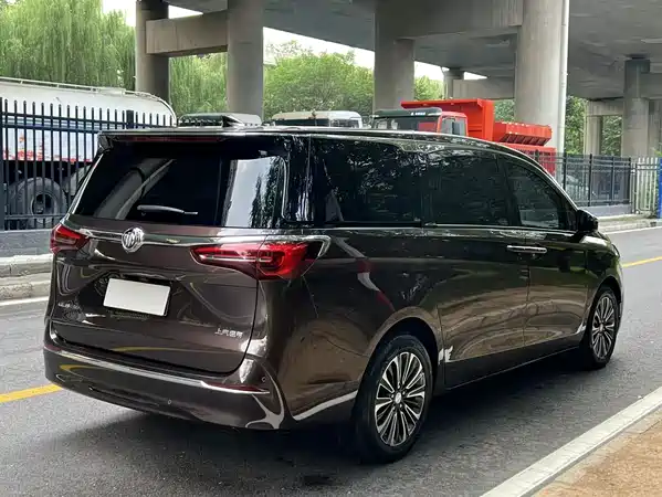 Buick GL8 2021