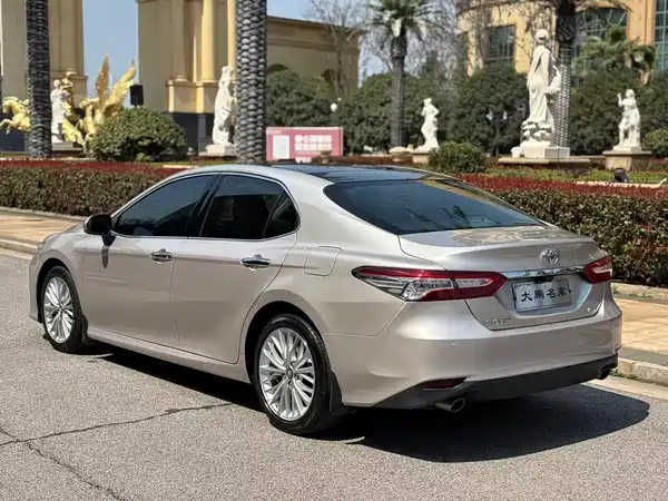 Toyota Camry 2019