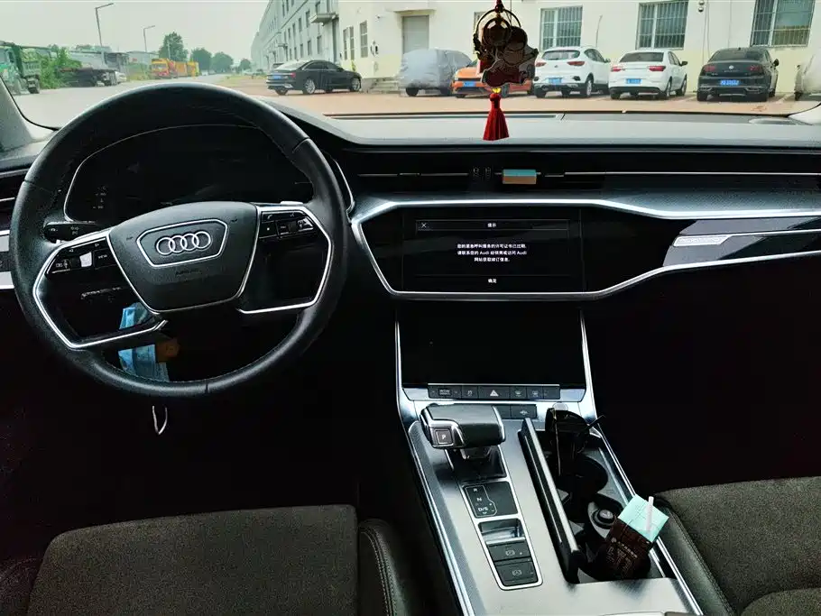 Audi A7L 2023 — фото 12