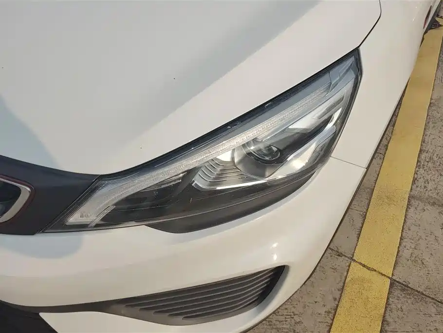 Geely Emgrand GS 2019
