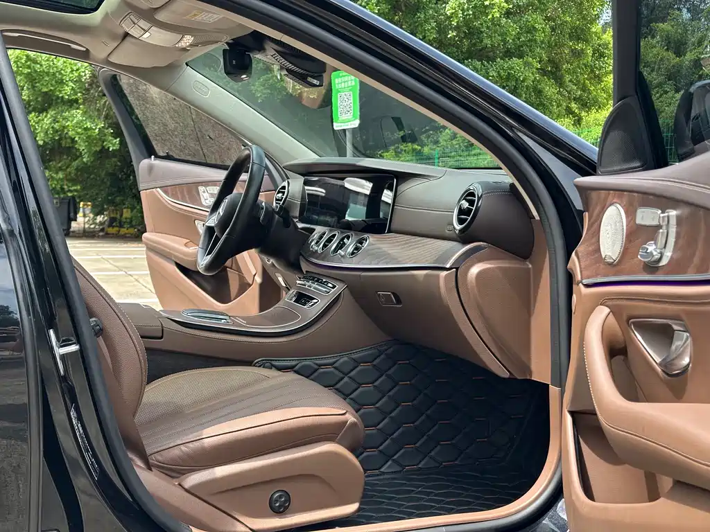 Mercedes-Benz E-Class 2023