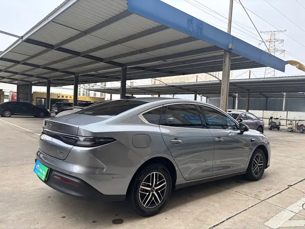 BYD Seal 05 DM-i 2025 — фото 5