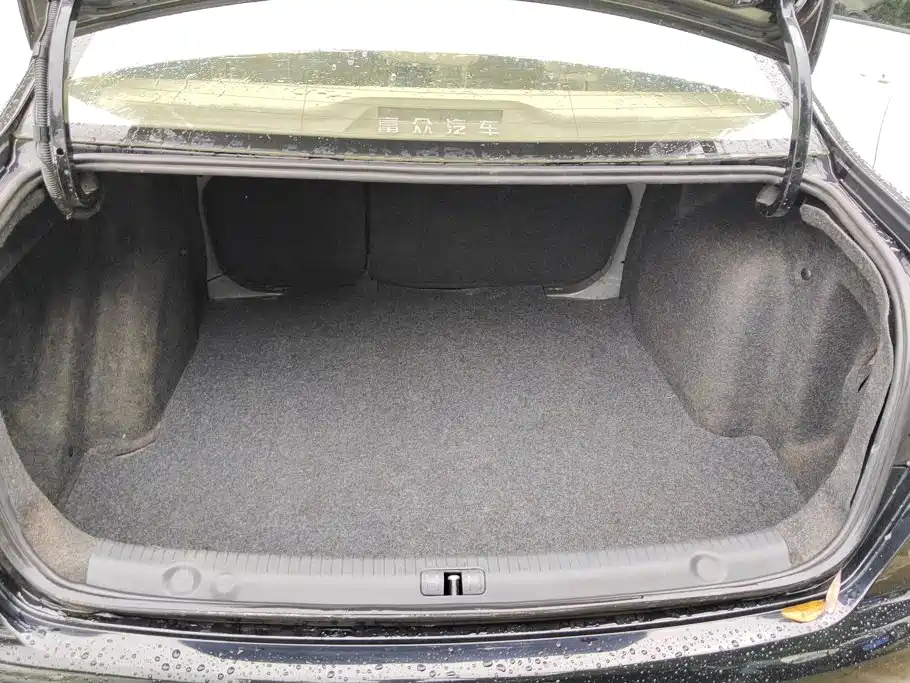 Volkswagen Lavida 2014