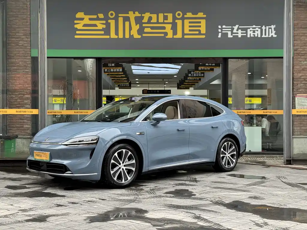 Luxeed Zhijie R7 2025