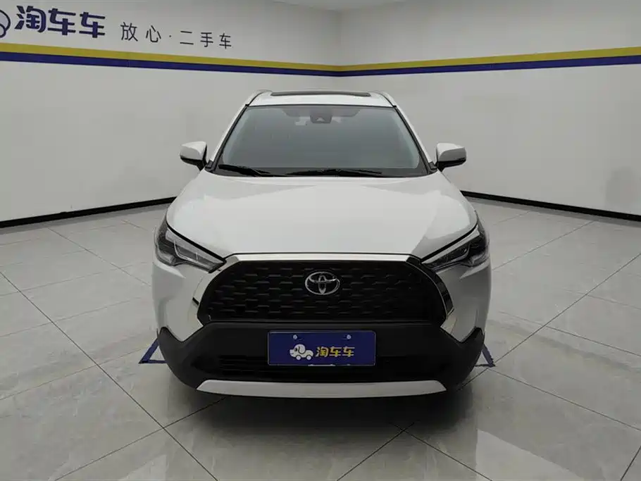 Toyota Corolla Cross 2022 — фото 2