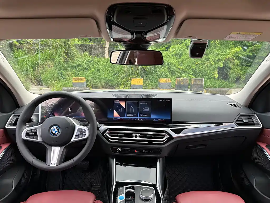 BMW i3 2024 — фото 5