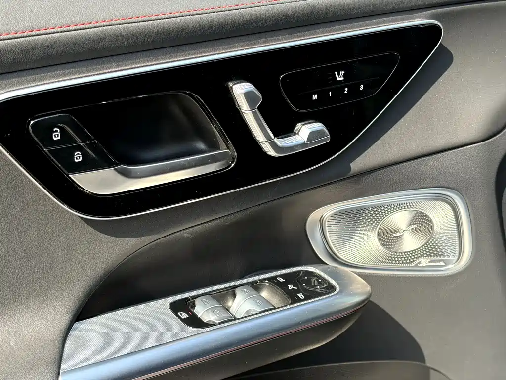 Mercedes-Benz GLC Coupe AMG 2025 — фото 11