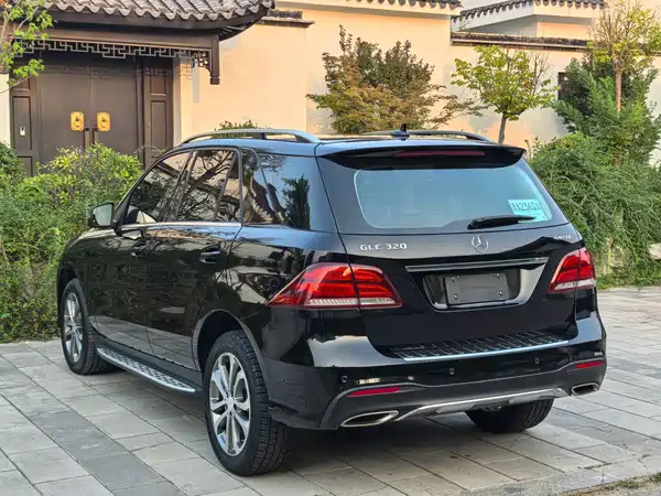 Mercedes-Benz GLE 2016