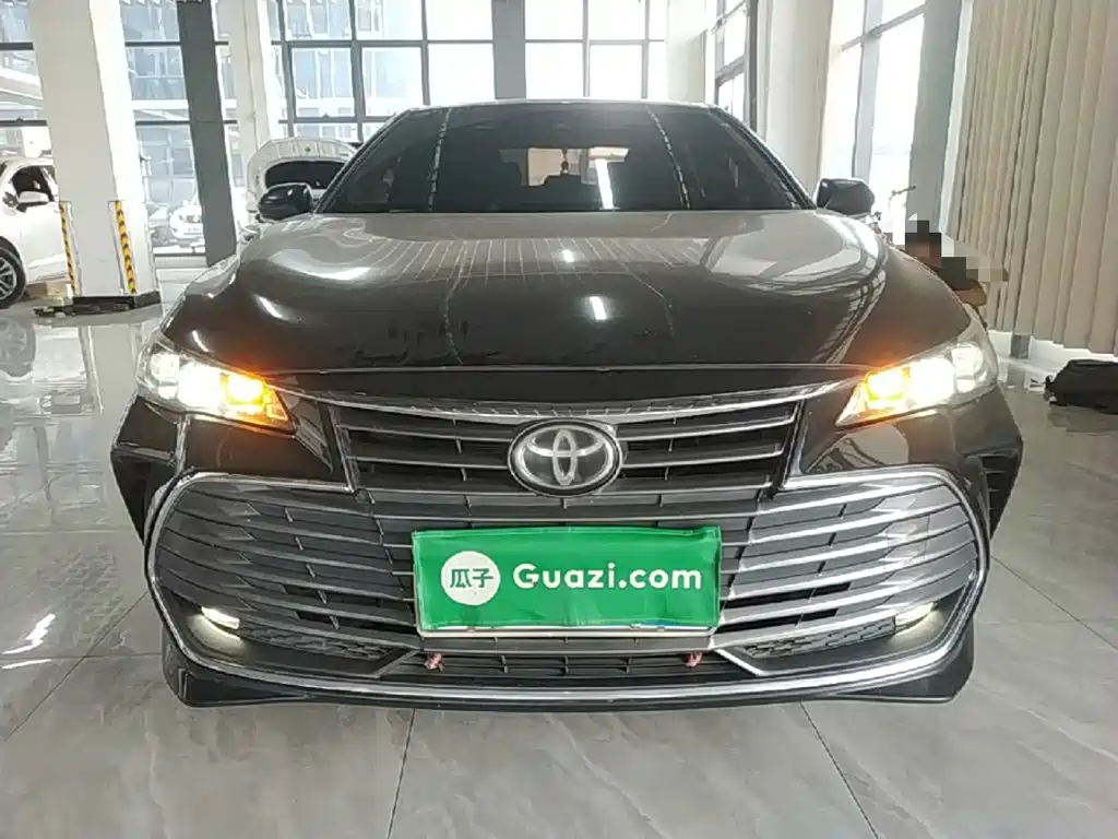 Toyota Avalon 2019 — фото 3