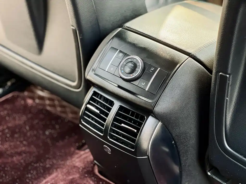Mercedes-Benz R-Class 2014 — фото 19