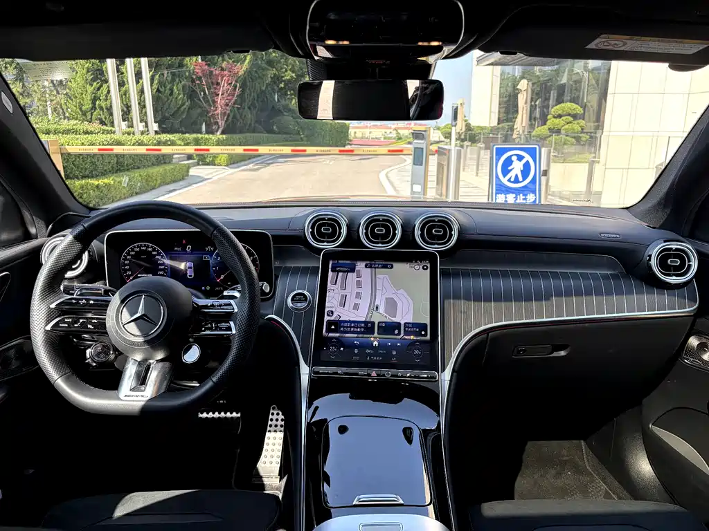 Mercedes-Benz GLC Coupe AMG 2025 — фото 12