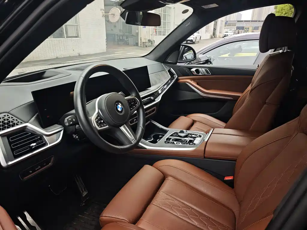 BMW X7 2025 — фото 14
