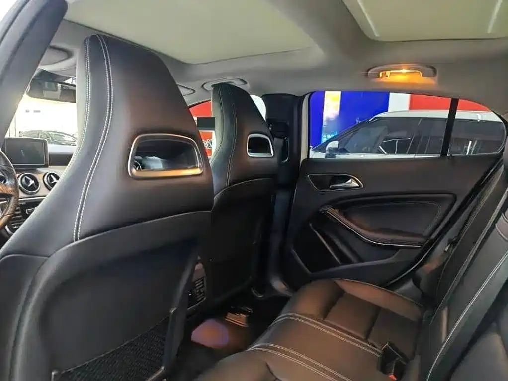Mercedes-Benz GLA 2015 — фото 14