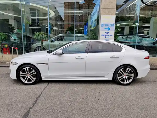 Jaguar XEL 2020