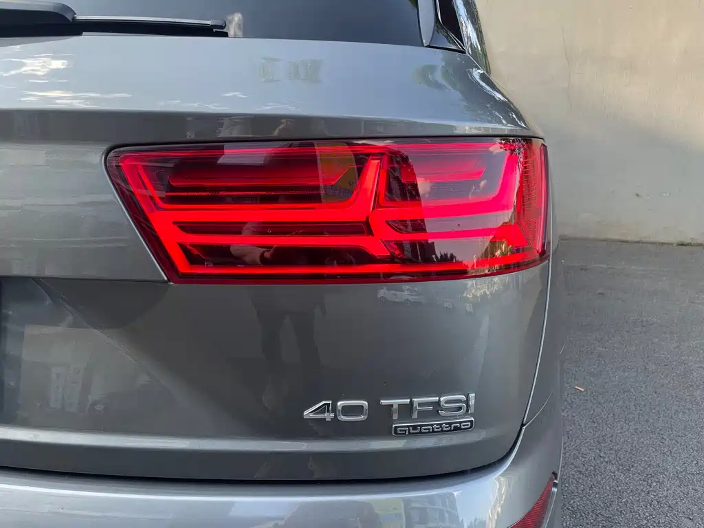 Audi Q7 2016 — фото 24