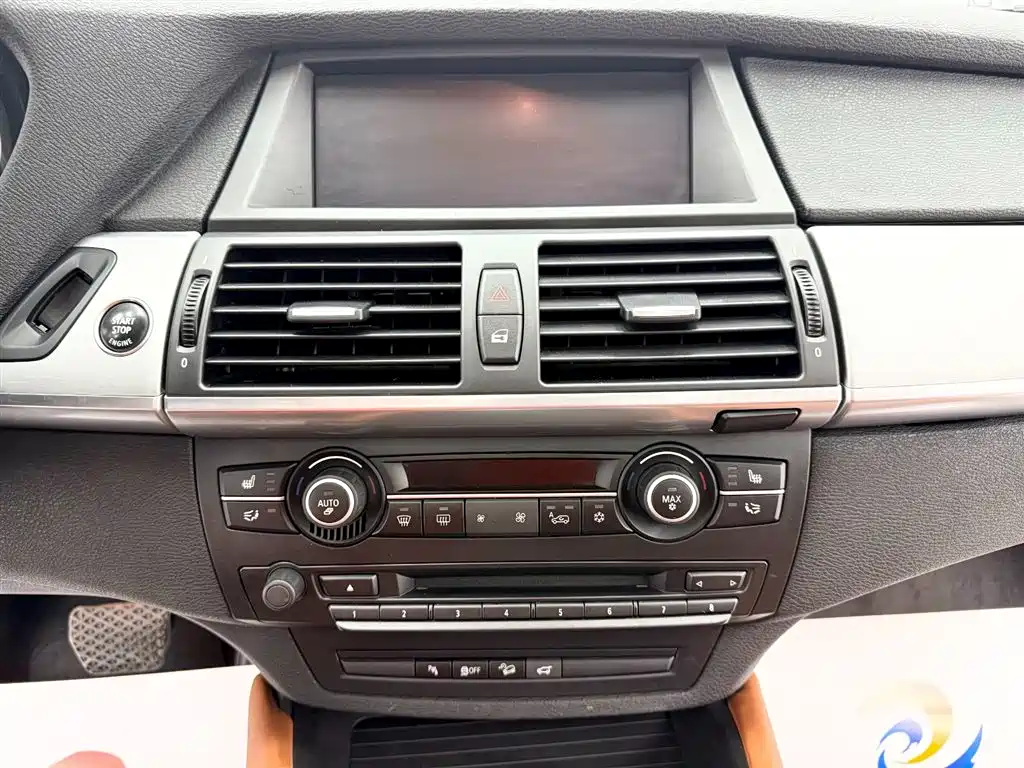BMW X5 M 2011 — фото 13