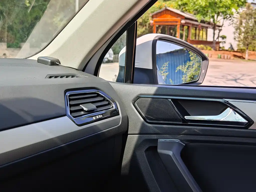 Volkswagen Tiguan L 2017 — фото 26