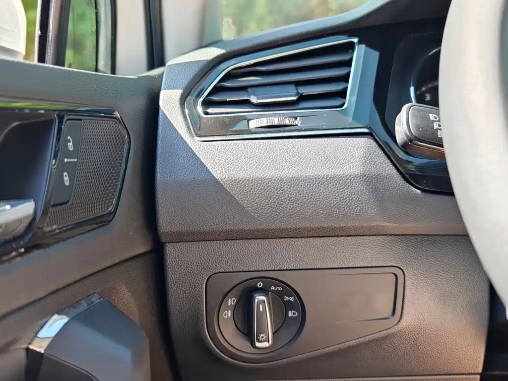 Volkswagen Tiguan L 2017 — фото 29