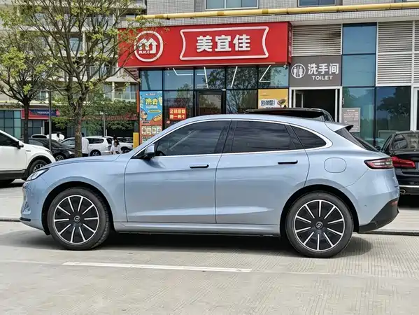 AITO M5 2022