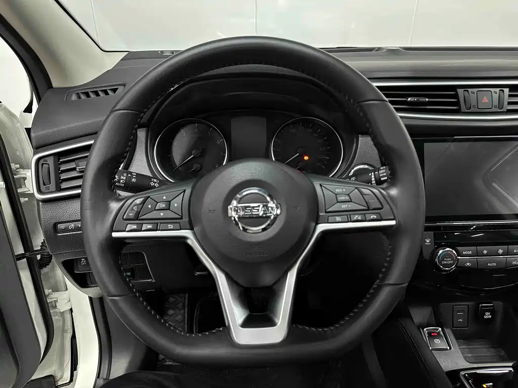 Nissan Qashqai 2023 — фото 8