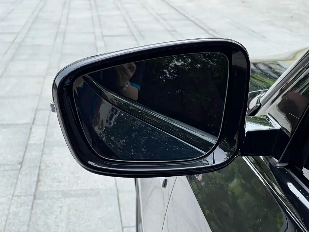 BMW 3 Series 2024