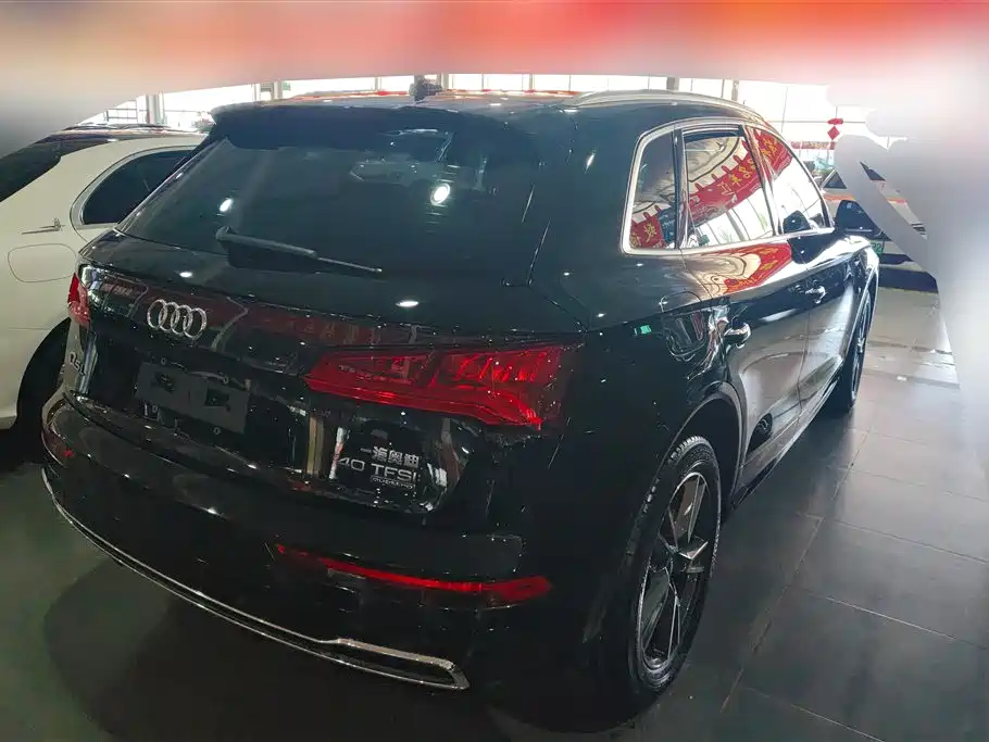 Audi Q5L 2020 — фото 3