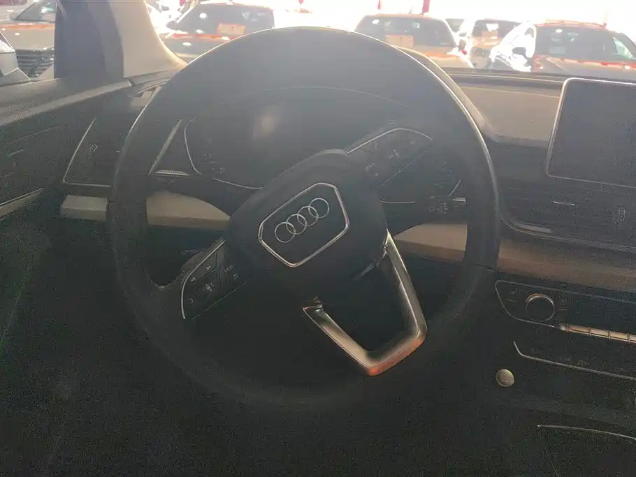 Audi Q5L 2020 — фото 15