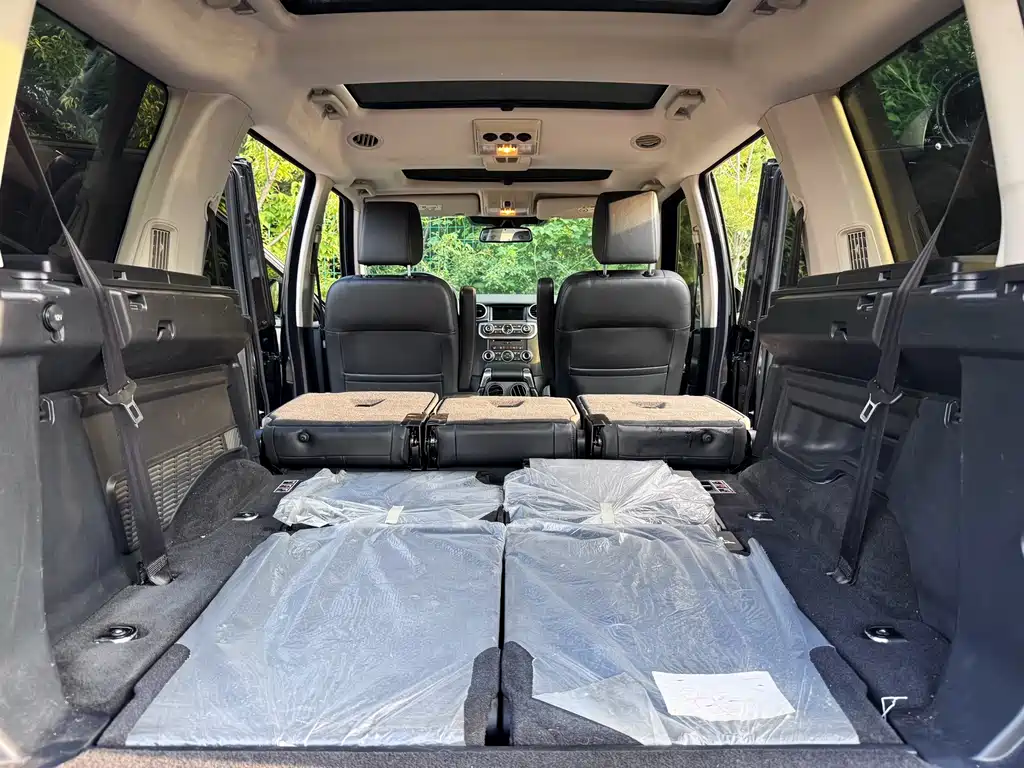 Land Rover Discovery 2014 — фото 17