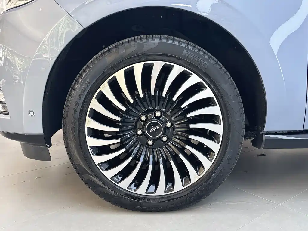 Lincoln Navigator 2022 — фото 22