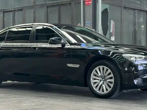 BMW 7 Series 2011