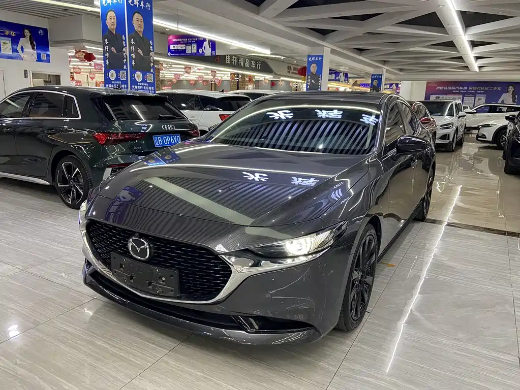 Mazda 3 Axela 2023