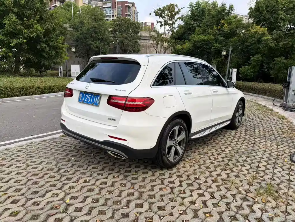 Mercedes-Benz GLC 2017 — фото 10