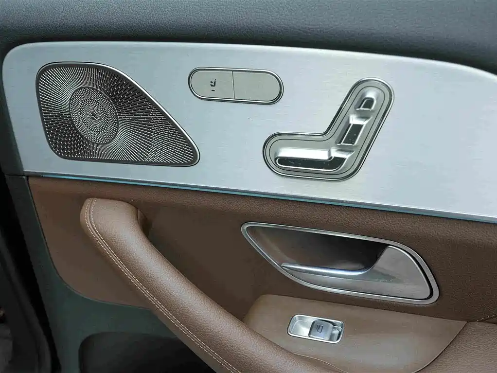 Mercedes-Benz GLS 2024 — фото 18
