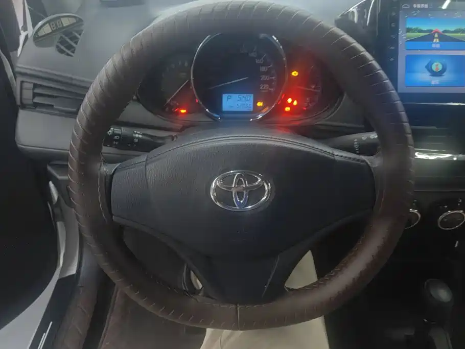 Toyota Vios 2017 — фото 14