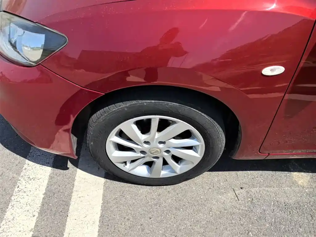 Nissan Tiida 2017 — фото 23