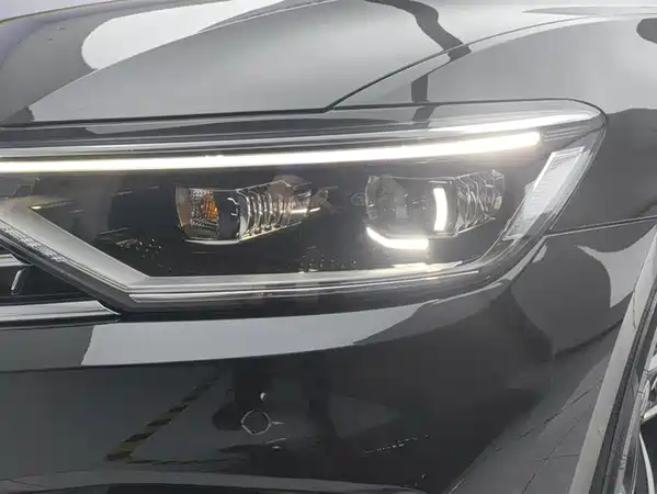 Volkswagen Magotan 2025