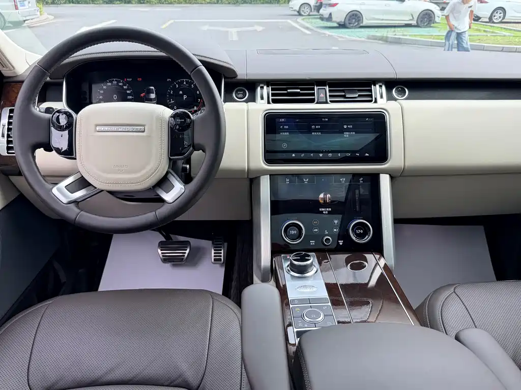 Land Rover Range Rover 2022 — фото 13