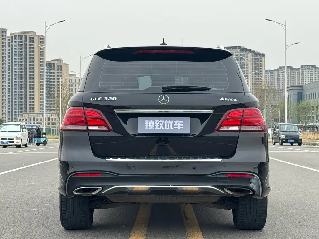 Mercedes-Benz GLE 2016 — фото 9