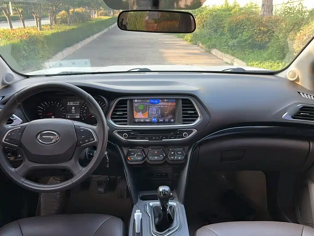GAC Trumpchi GS4 2016 — фото 19