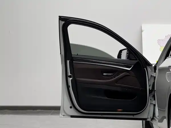 BMW 5 Series 2017