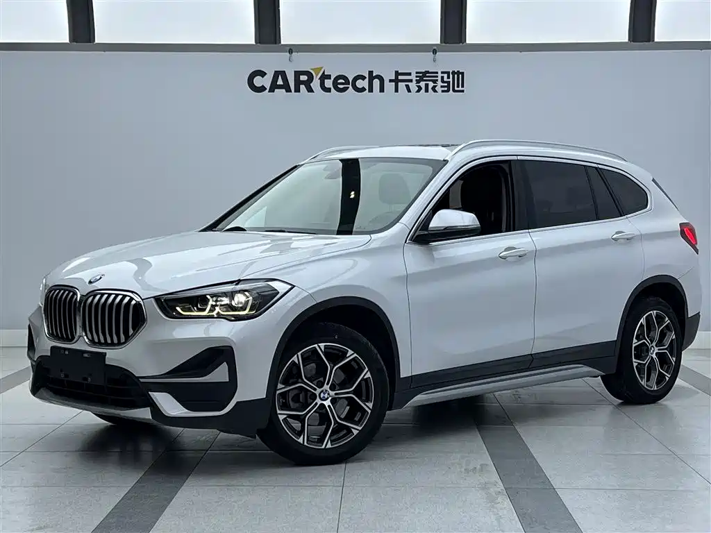 BMW X1 2022 — фото 1