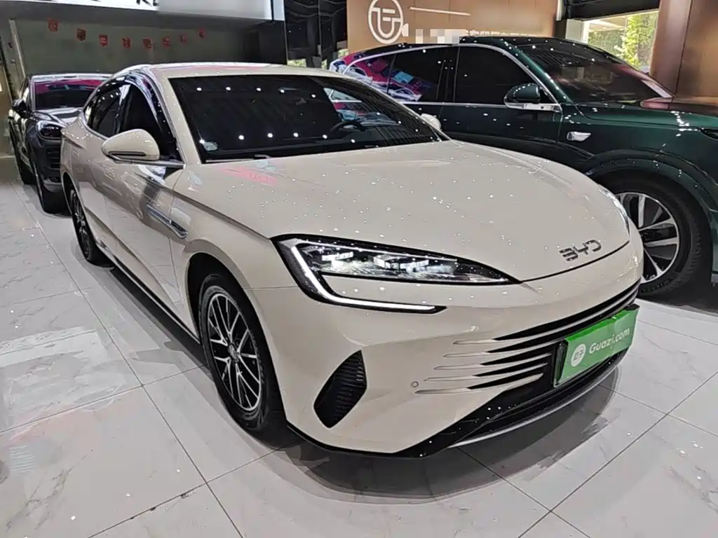 BYD Seal 07 DM-i 2025 — фото 4