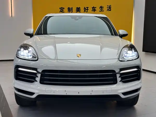 Porsche Cayenne 2021