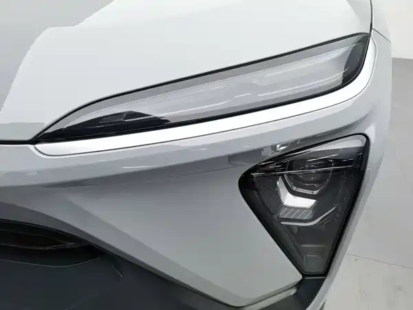 NIO ES6 2020