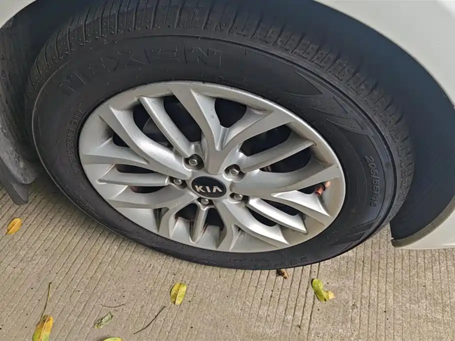 Kia K3S 2015