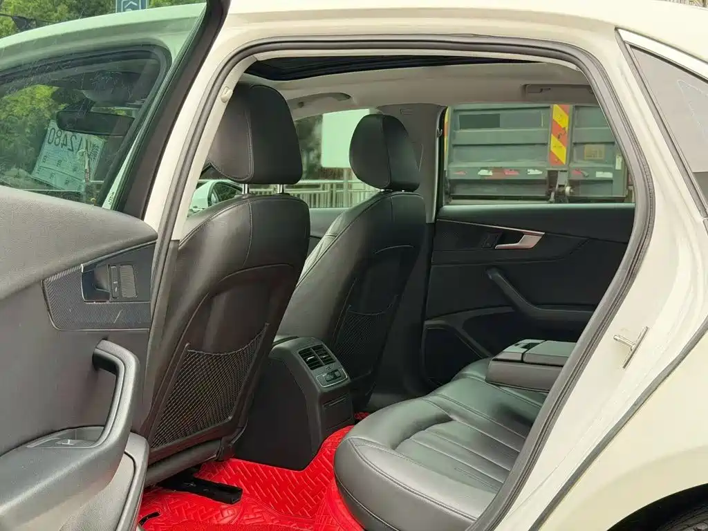 Audi A4L 2018