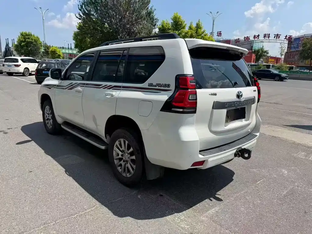 Toyota Prado 2019 — фото 7