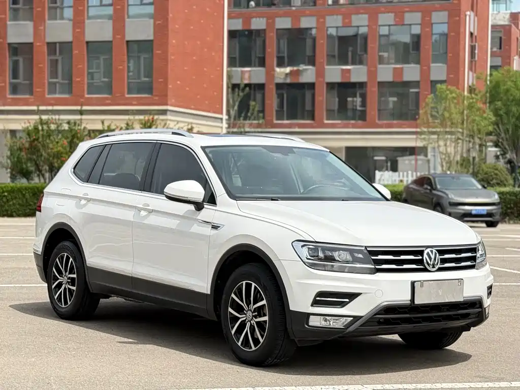 Volkswagen Tiguan L 2018 — фото 3
